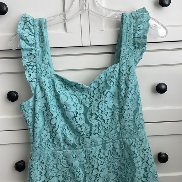 NWT Aakaa Women’s Blue Floral Lace Overlay Dress with Back Zipper - Size Medium - Picture 2 of 6